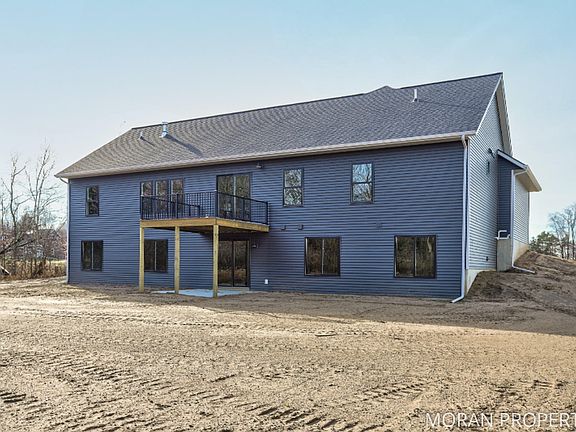 5th image of 8196 Redfield Ct #16