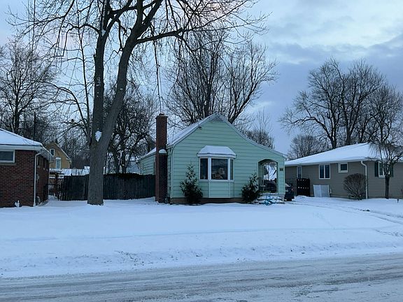 3rd image of 39 Klinger Ave