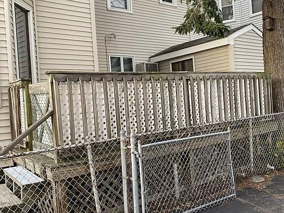 4th image of 79 Bucknam St