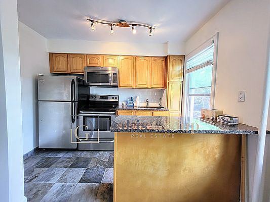 4th image of 21-13 28th St #Gs2