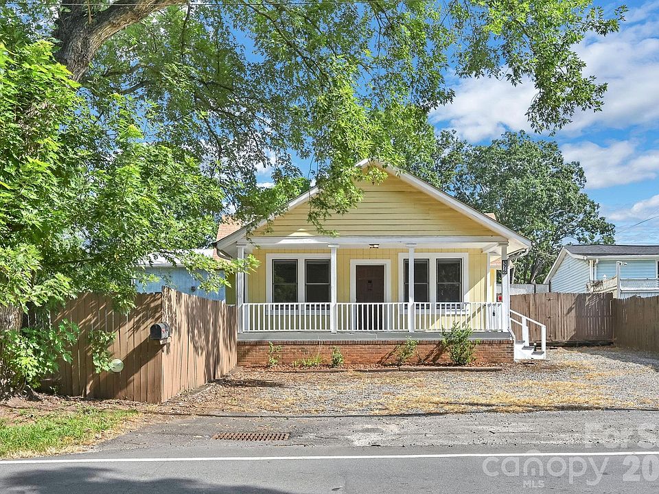 1st image of 376 Fairview Rd