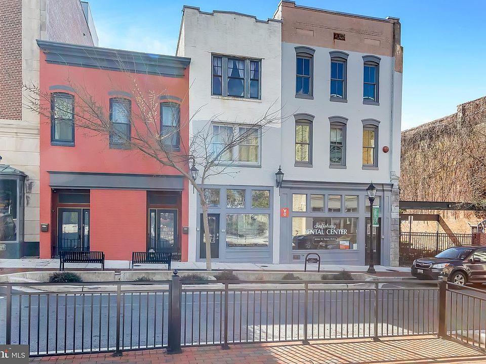 1st image of 224 W Main St APT 301