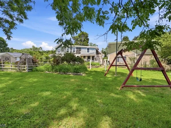 92 Randolph Ave, Mine Hill Twp., NJ 07803