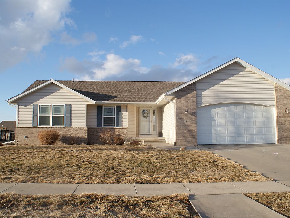 935 Black Bear Bend