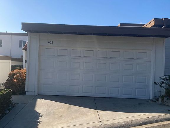 2nd image of 705 Calle Los Olivos