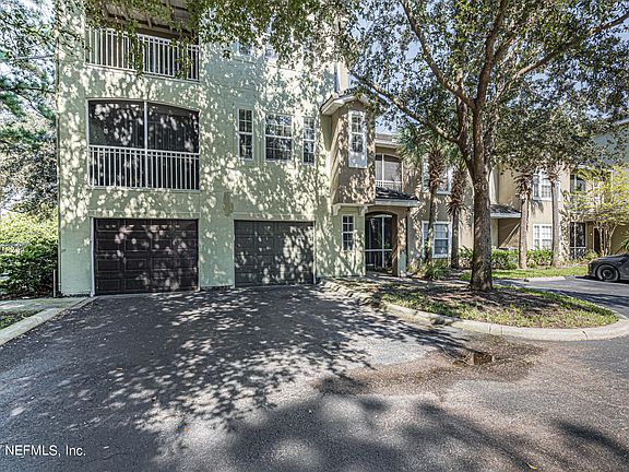 2nd image of 10075 GATE Parkway #201