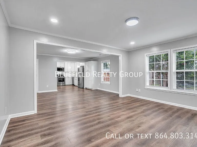 47 Spartanburg St — Photo 10