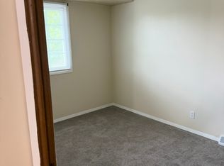 5020 Southwood Cir, Lincoln, NE 68512