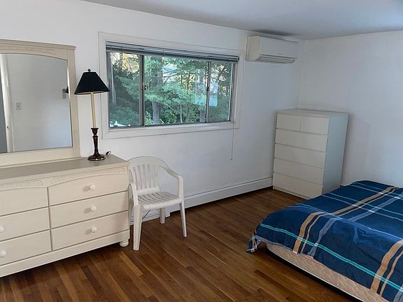 4th image of 105 Blake St