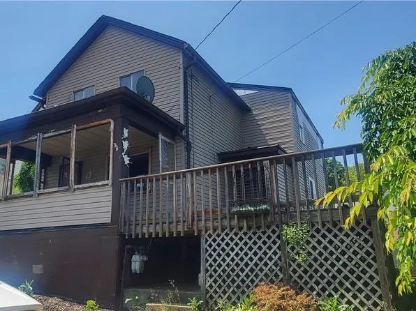 816 Hawthorne St, Vandergrift, PA 15690