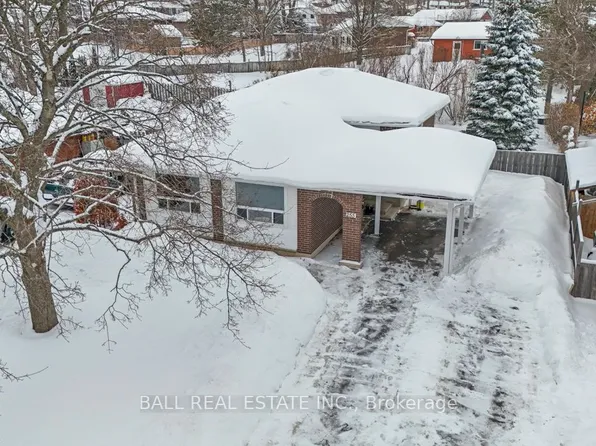 255 Woodward Ave, Selwyn, ON K9L 1K1