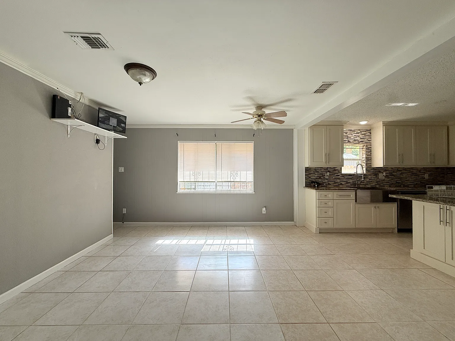 4 bed, 1860 sqft, $2,000 — Photo 3