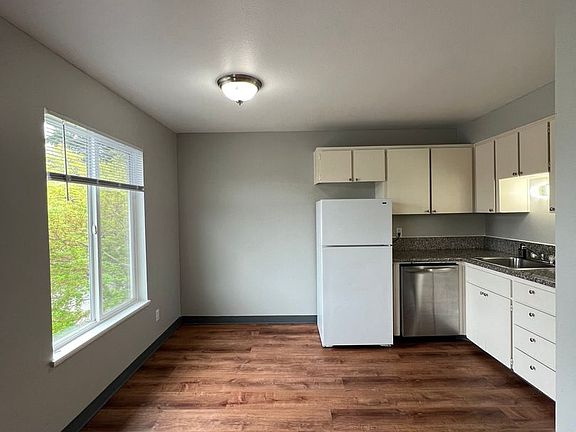 5th image of 635-741 SE 182nd Ave #679