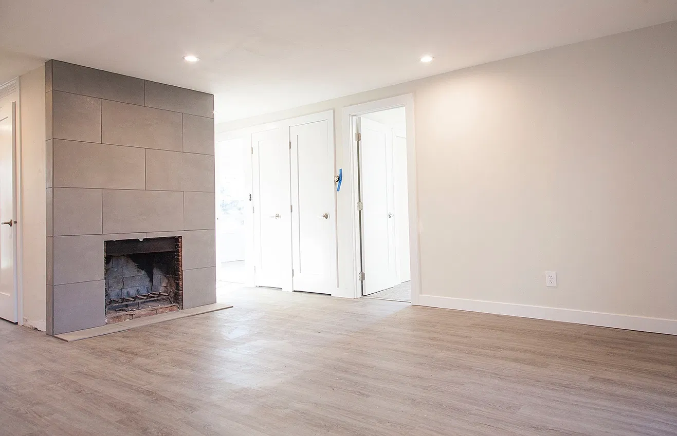 3 bed, 920 sqft, $3,150 — Photo 4