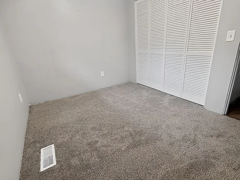 8900 32nd Ave NE — Photo 15
