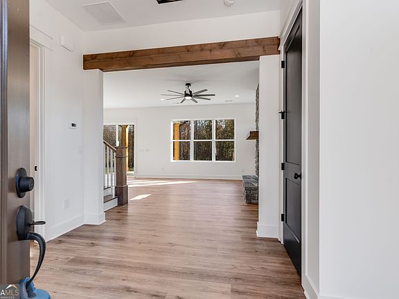 4th image of 790 Ferguson Pl