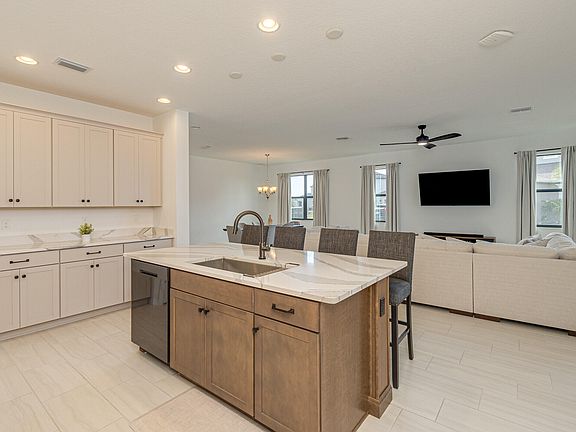4th image of 8644 Catalissa Ave