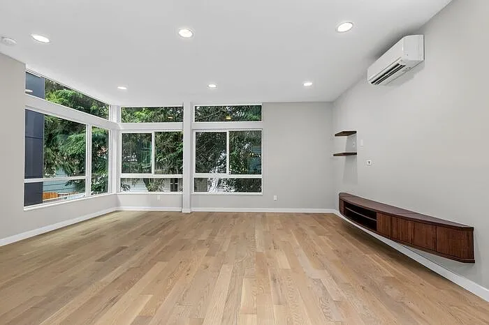 7325 Bainbridge Pl SW — Photo 14