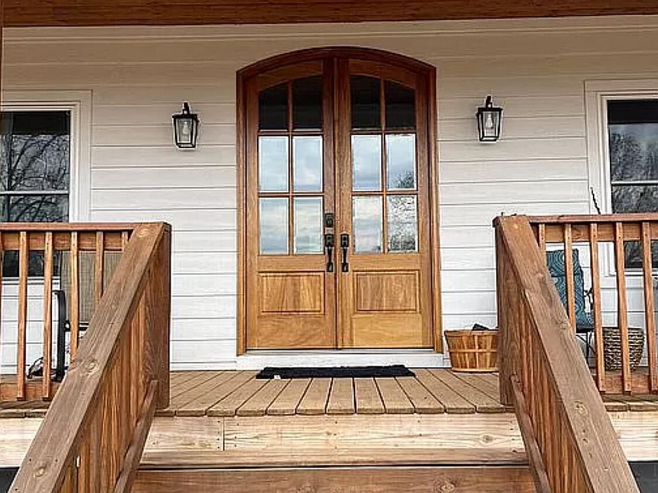 2nd image of 27 Bell Ln