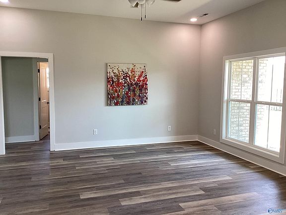 4th image of 43 Canterbrook Dr