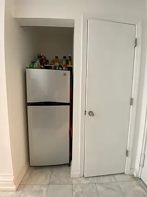 Rented by Manhattan Realty Group | media 24