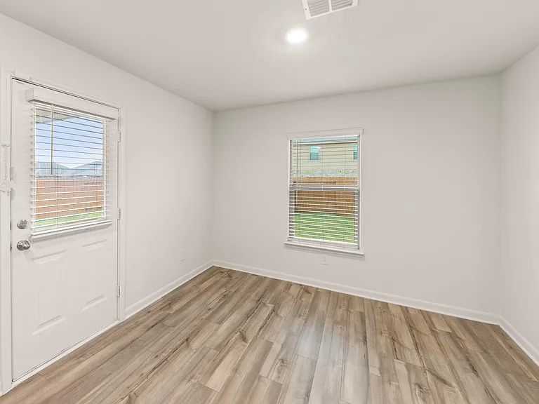3048 Chico Dr — Photo 9