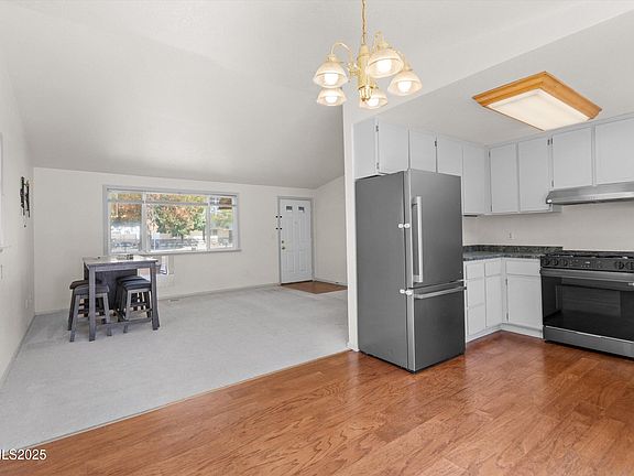 3rd image of 3303 Desatoya Dr
