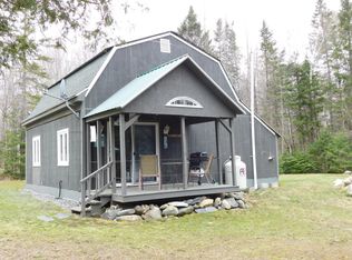 4 French Rd, Abbot, ME 04406