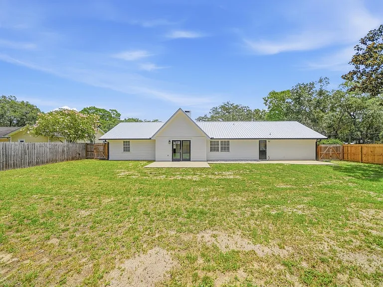 942 Rue De Palms Dr — Photo 4