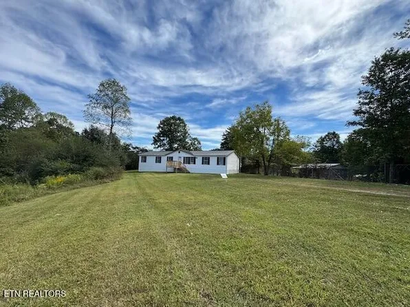 648 Reagan Valley Rd, Tellico Plains, TN 37385