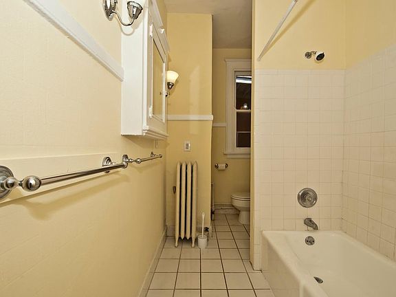 3rd image of 2700 Observatory Ave APT 1