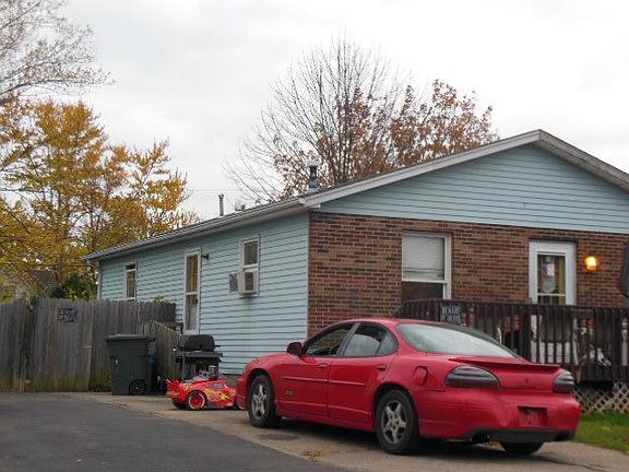 2nd image of 2528 Forest Home Ave