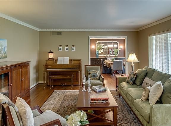 2nd image of 6628 Greenwich Ln
