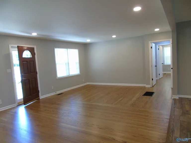 1903 Melbourne Ave NE — Photo 10