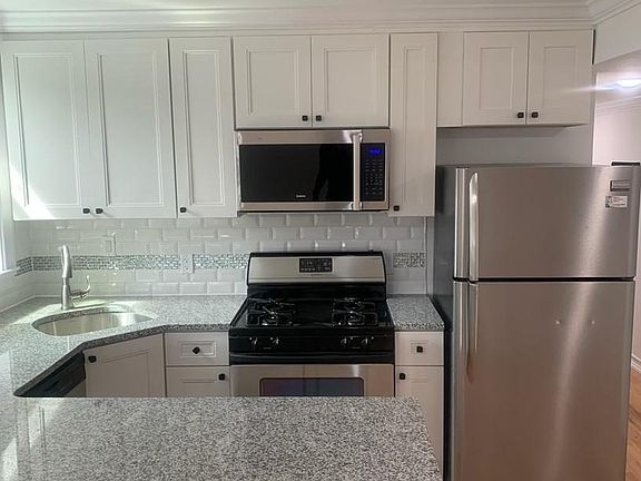 2nd image of 4015 Haverford Ave #2F