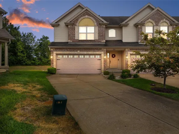 219 Prominence Ln, Lake Saint Louis, MO 63367