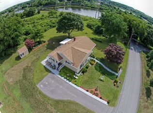 67 Montgomery Rd, Swansea, MA 02777