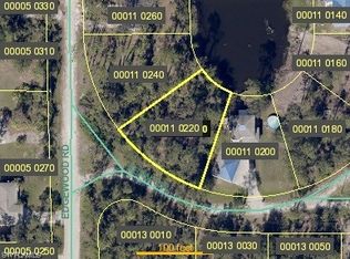 20413 Fern Cir, North Fort Myers, FL 33917