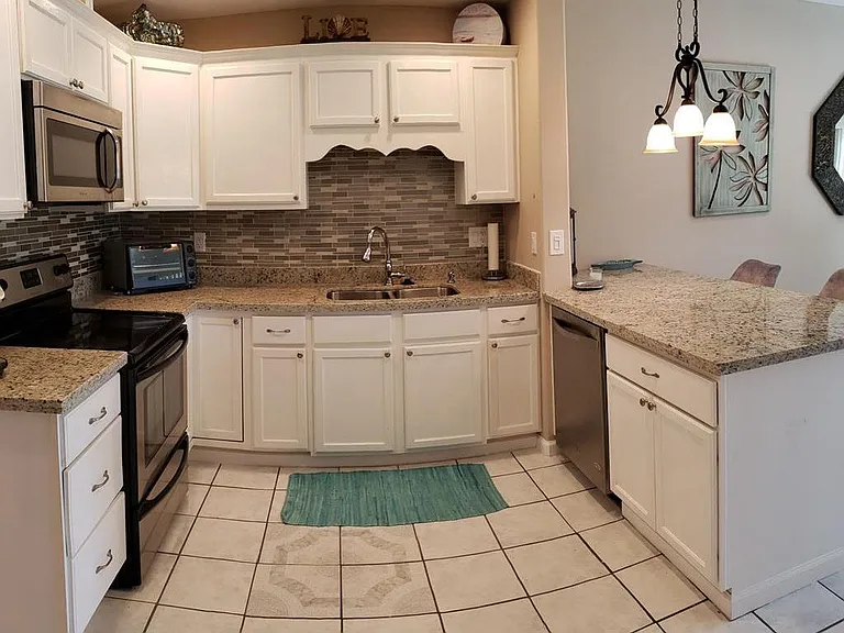 801 Beach Blvd — Photo 20