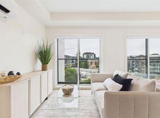 777 Station Ave #304, Langford, BC V9B2S1