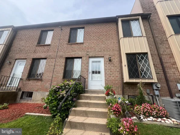 5200 Hilltop Dr APT Cc17, Brookhaven, PA 19015