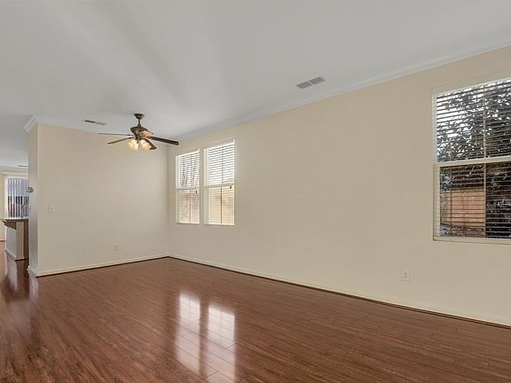 5th image of 1728 Waterfall Dr