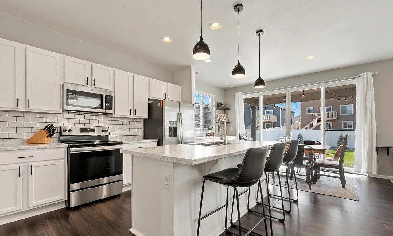 5240 Osbourne Dr — Photo 1