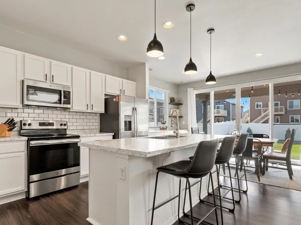 5240 Osbourne Dr, Windsor, CO 80550