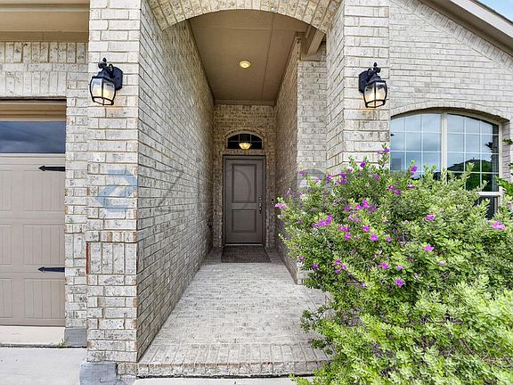 3rd image of 2325 Emerald Springs Dr