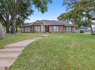 212 Westlane Cir, Woodway, TX 76712