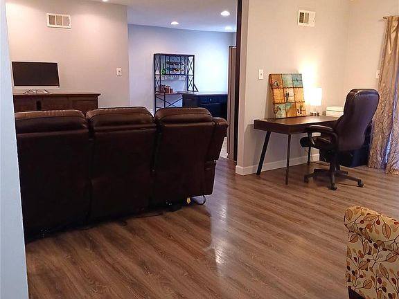 3rd image of 11775 Casa Grande Dr APT F