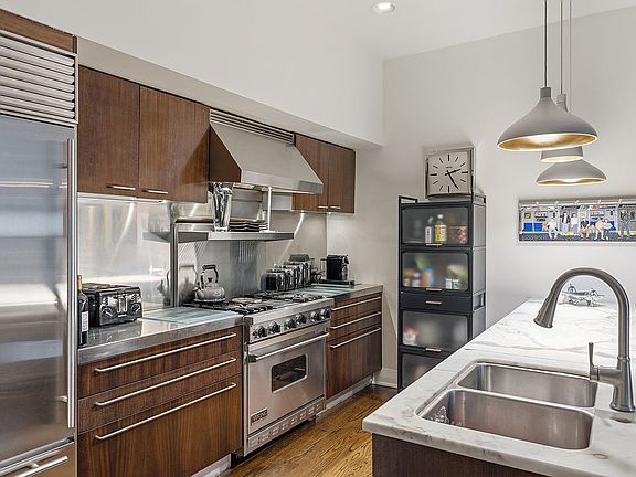 5th image of 150 Nassau St APT 2A