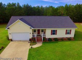 425 Oakwood Heights Dr, Lumberton, NC 28358