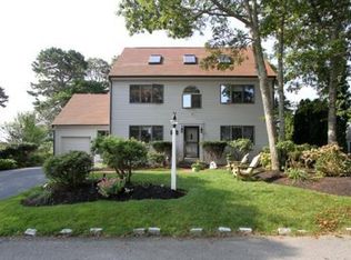 5 Starboard Ln, Mashpee, MA 02649
